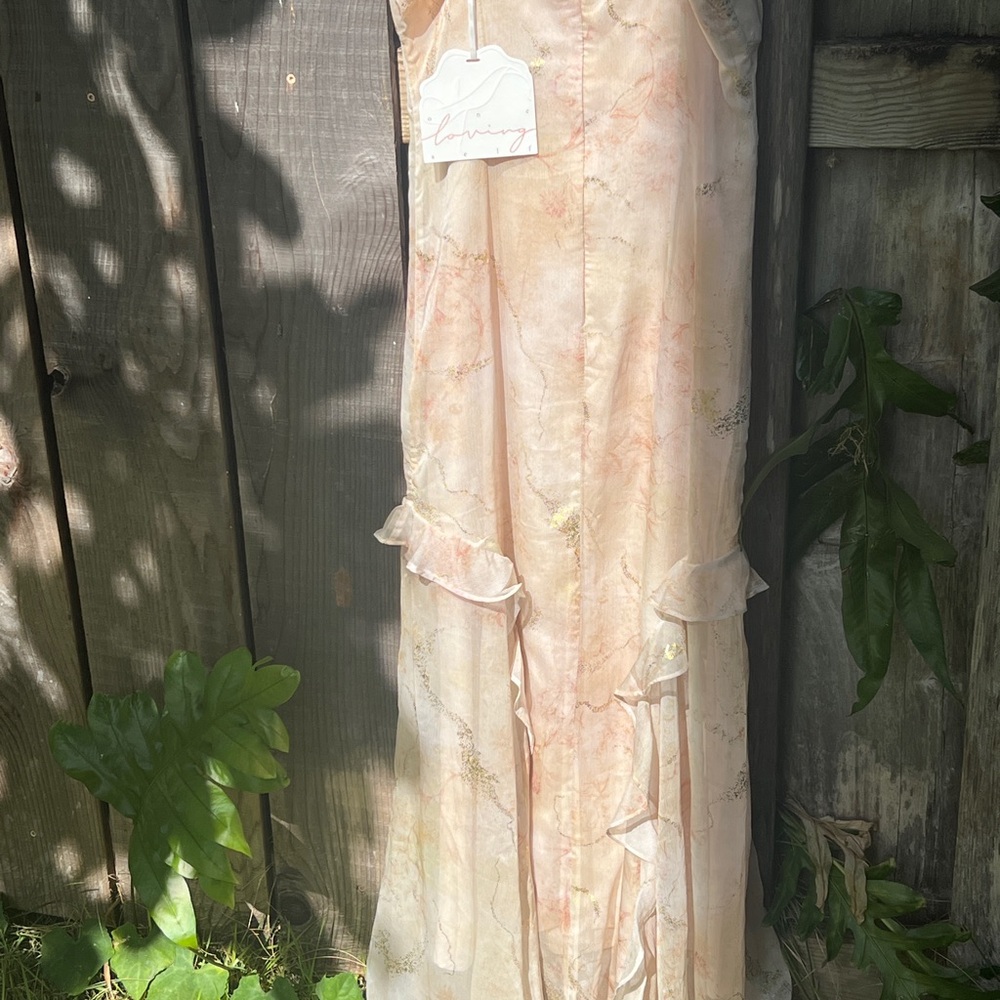 Elegant Cream Ruffled Dress - Picture 8 of 12